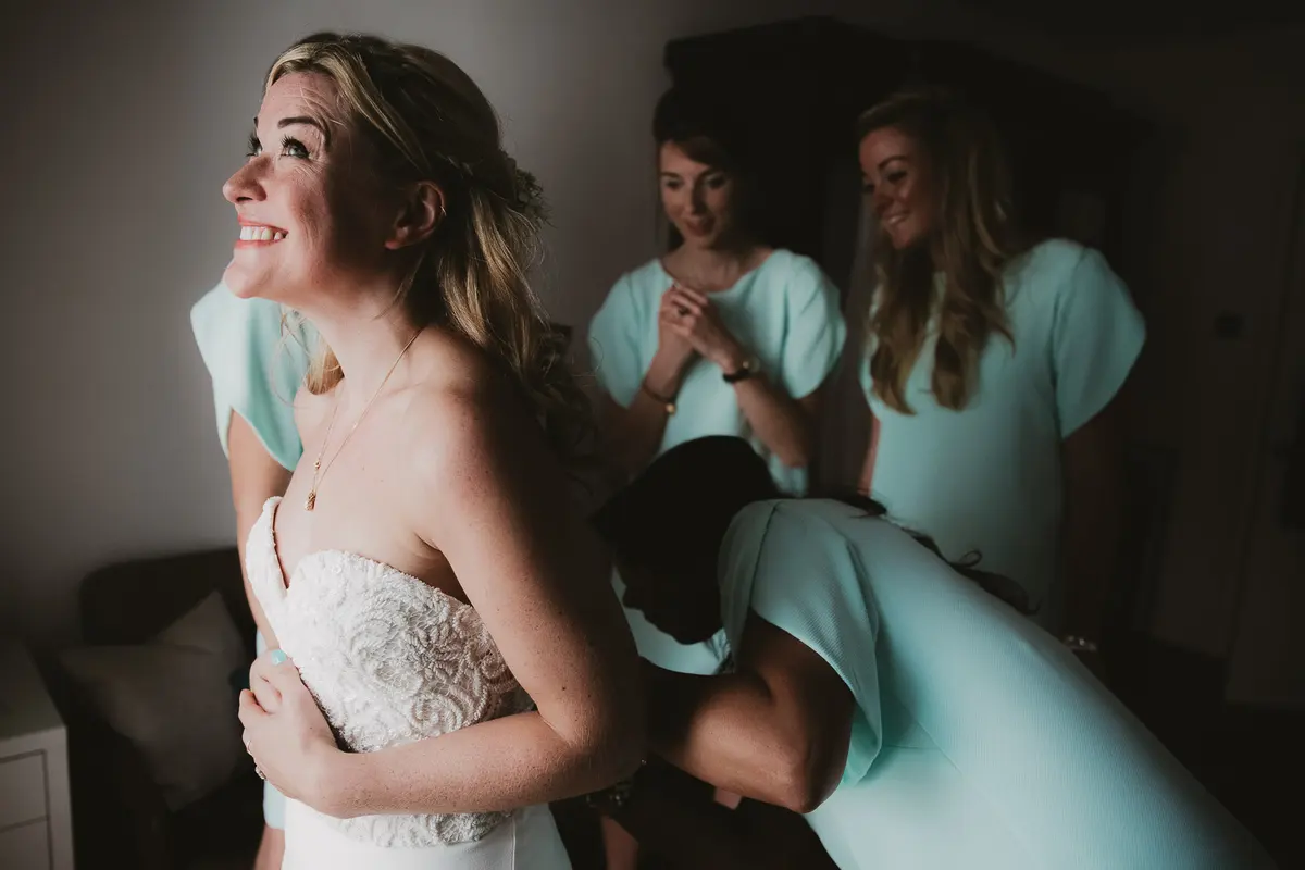 Weddings - bridal preparation - the morning of your wedding day by Philippa James Photography