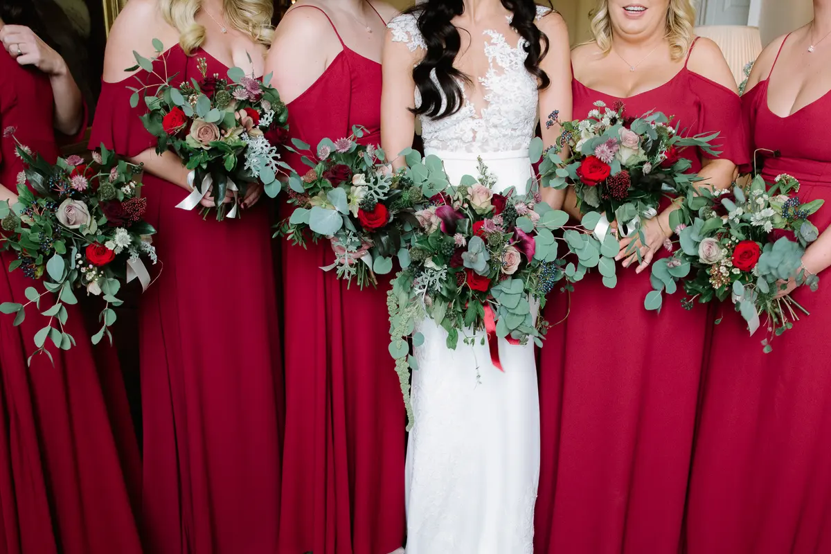 How to Hold your Wedding Flower Bouquet