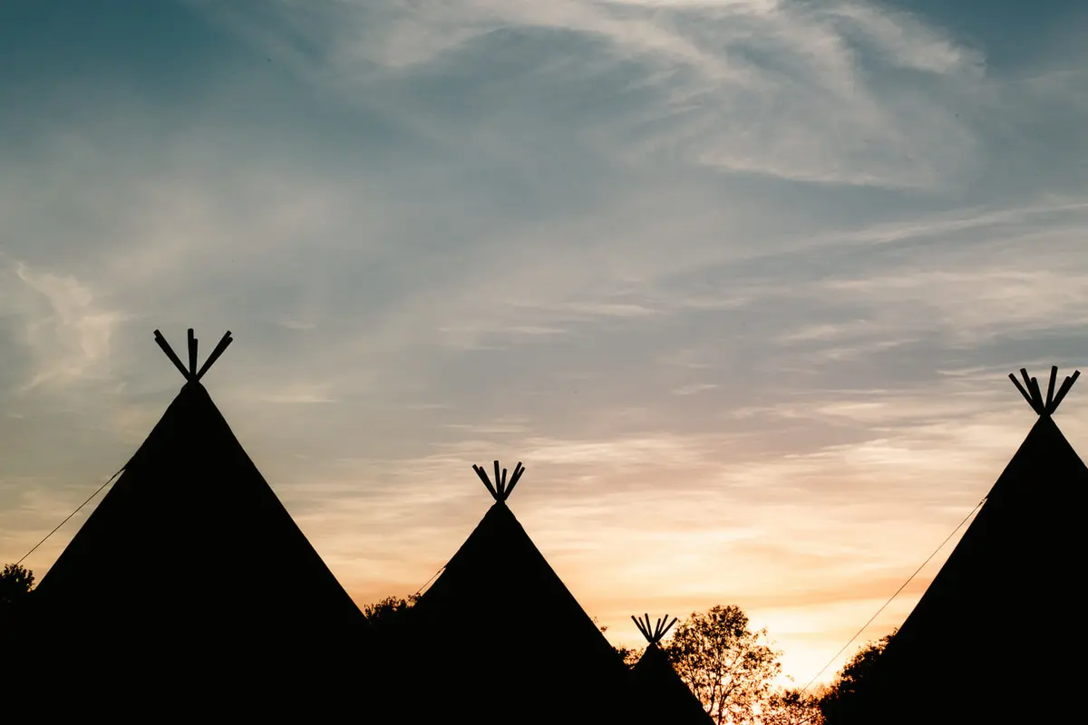 10 amazing and alternative wedding venues in Oxfordshire