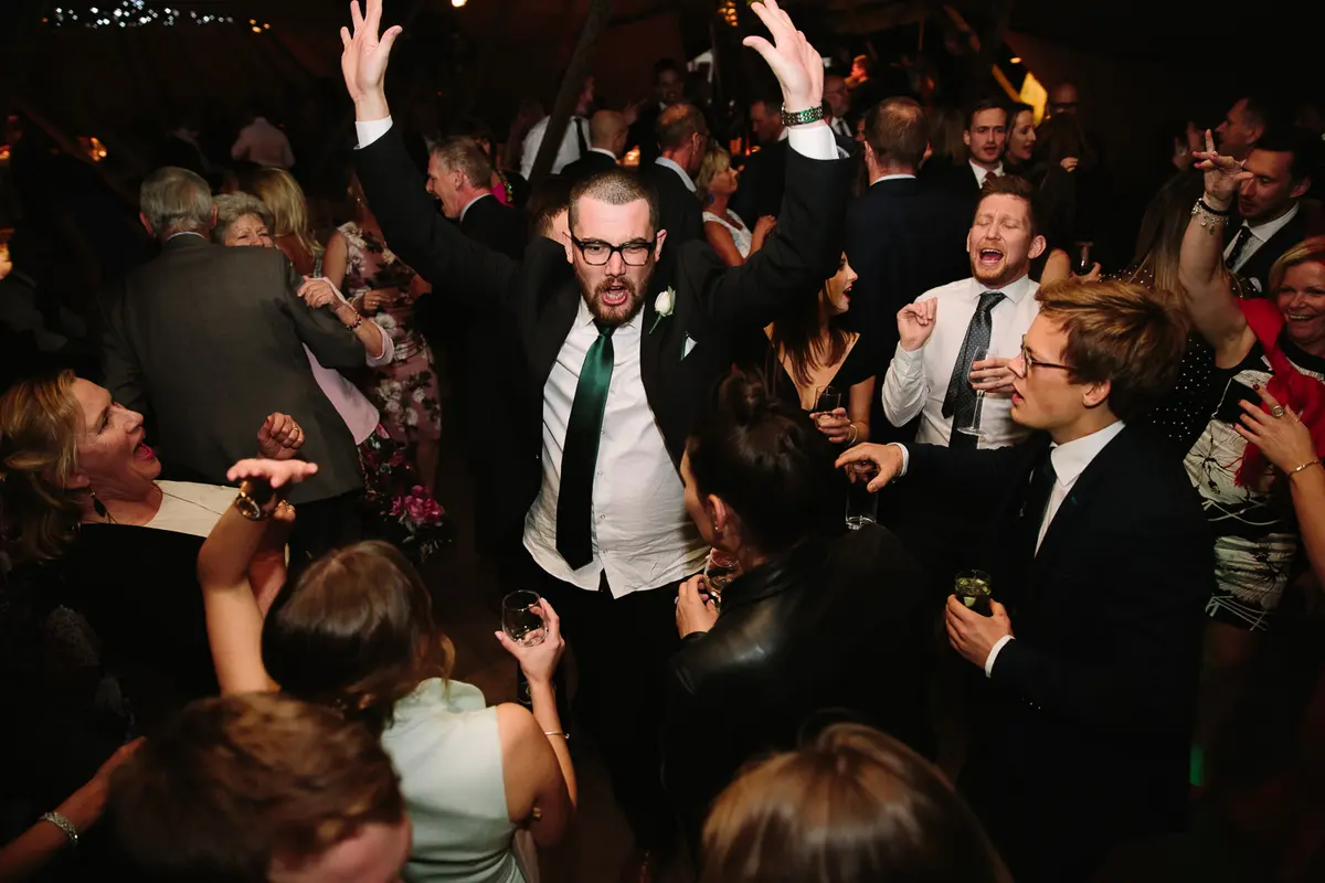 BUZZING DANCE FLOOR AT YOUR WEDDING