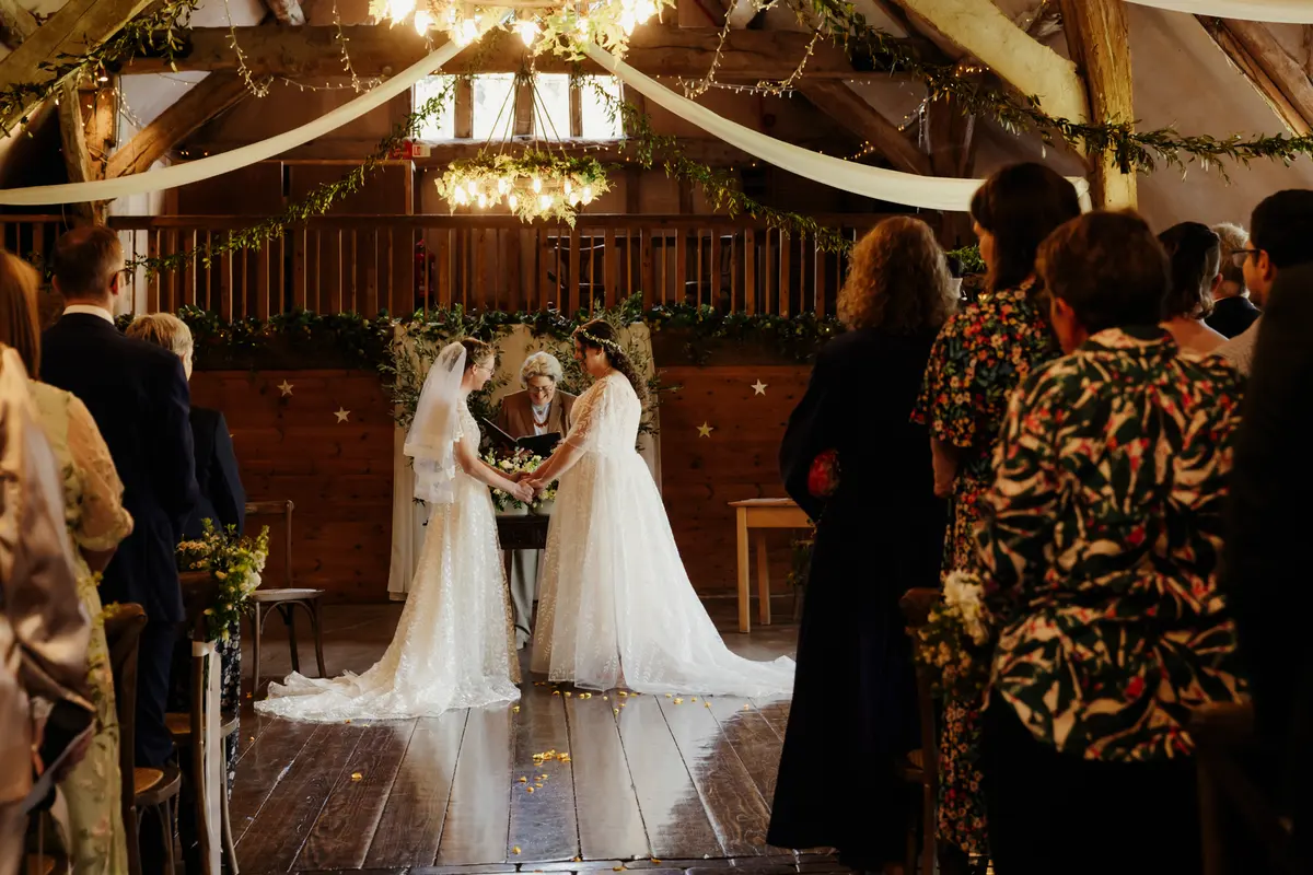 Wedding Ceremony in Lains Barn in Oxfordshire