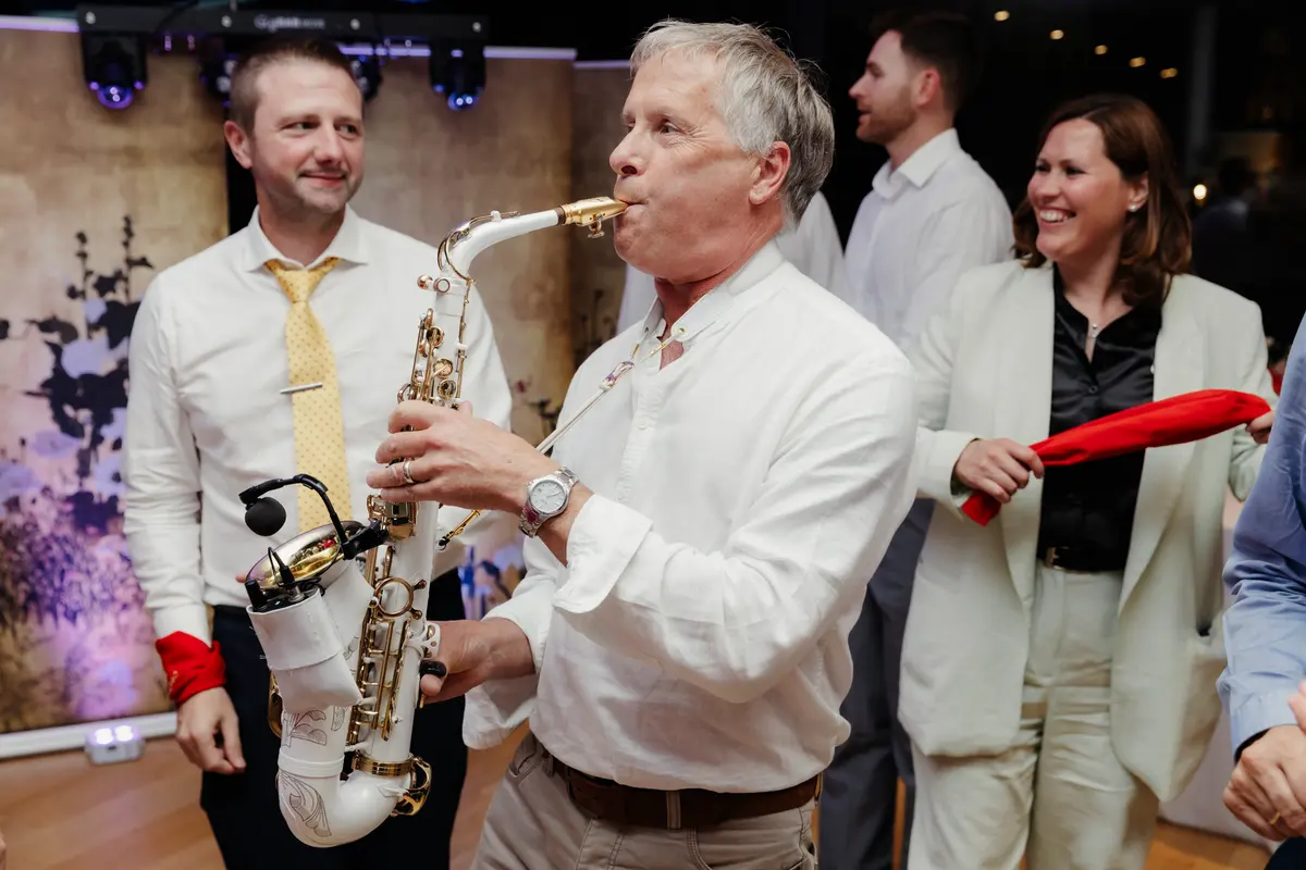 Live sax performing at Ashmolean Museum Oxford wedding