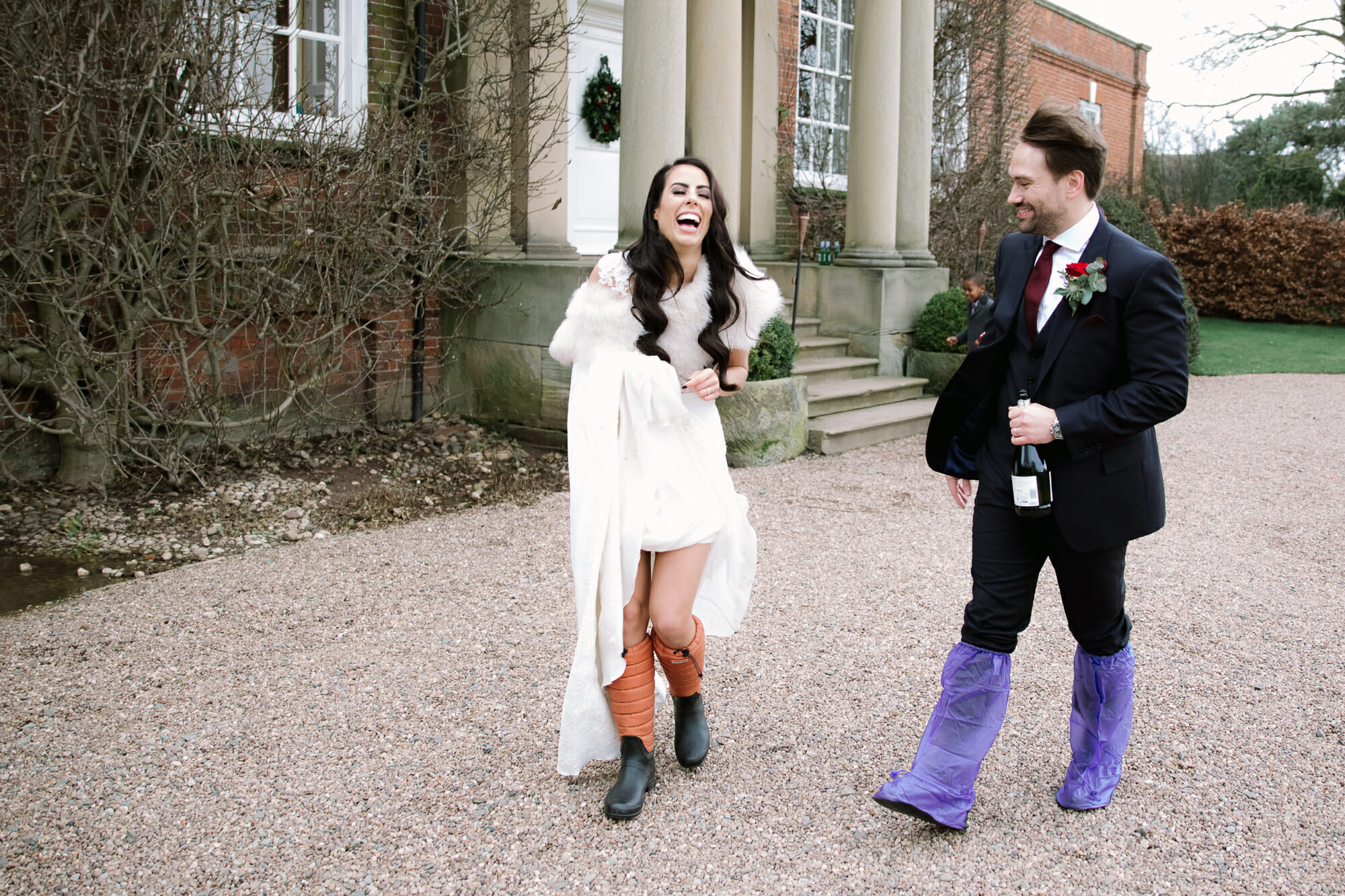 5 tips on embracing rain on your wedding day - blog post by Philippa James Photography at The Oxford Wedding Blog