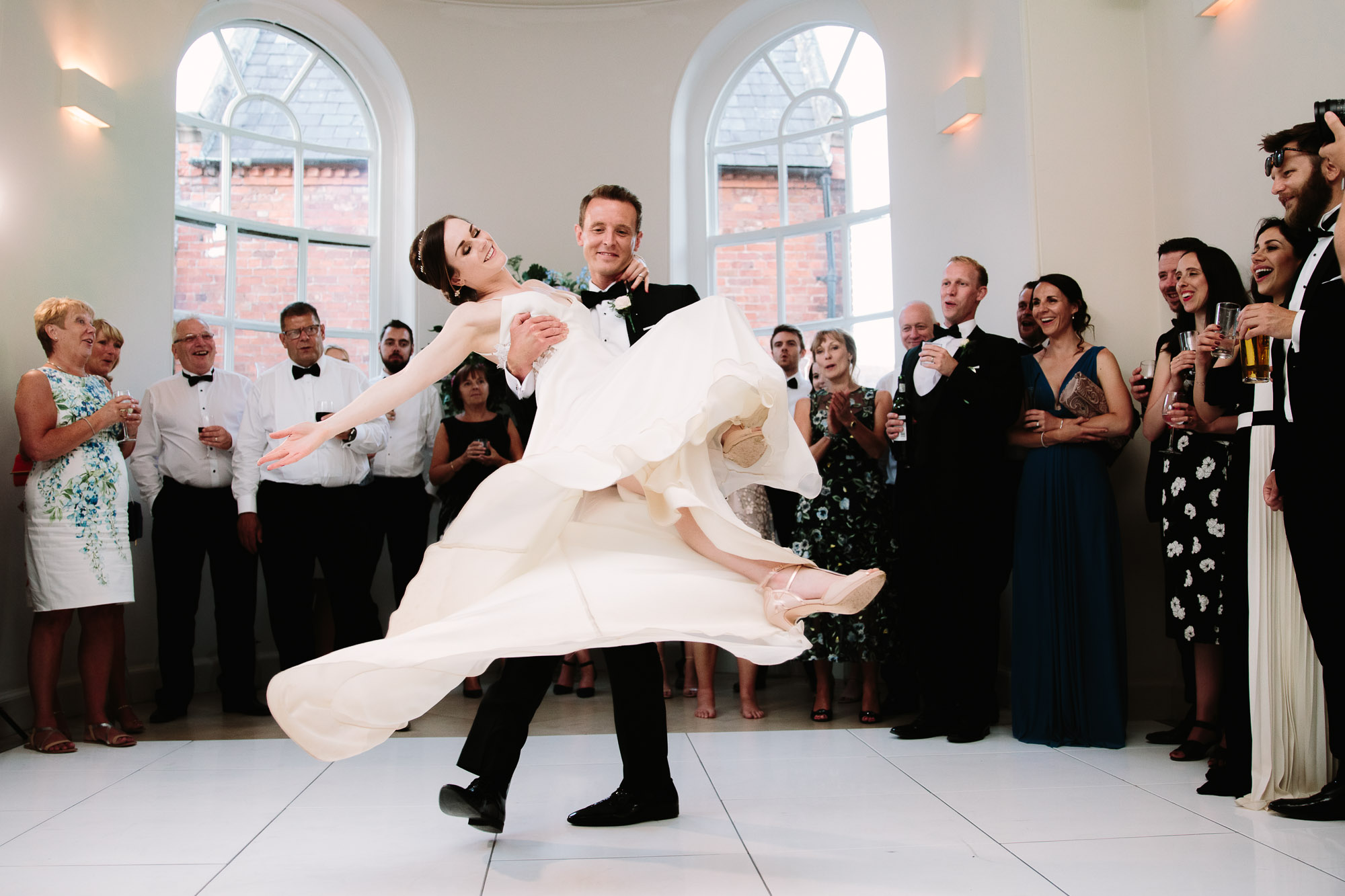 first dance - wedding photographer oxford - philippa james photography 