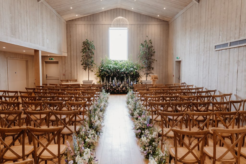 Primrose Hill Farm Wedding Venue Oxfordshire - barn wedding venue