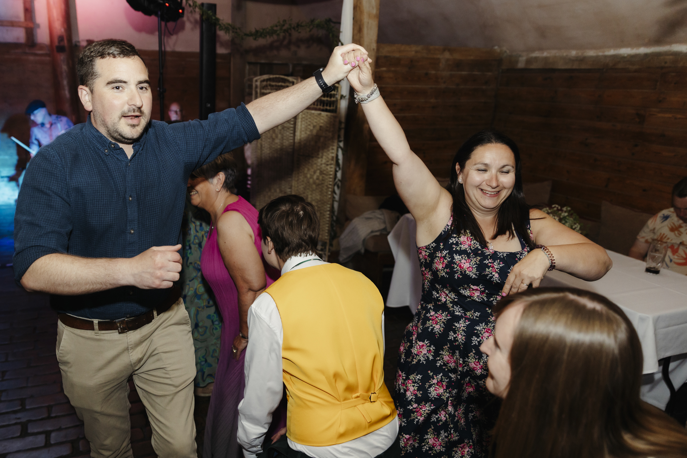 Lains Barn Wedding Party